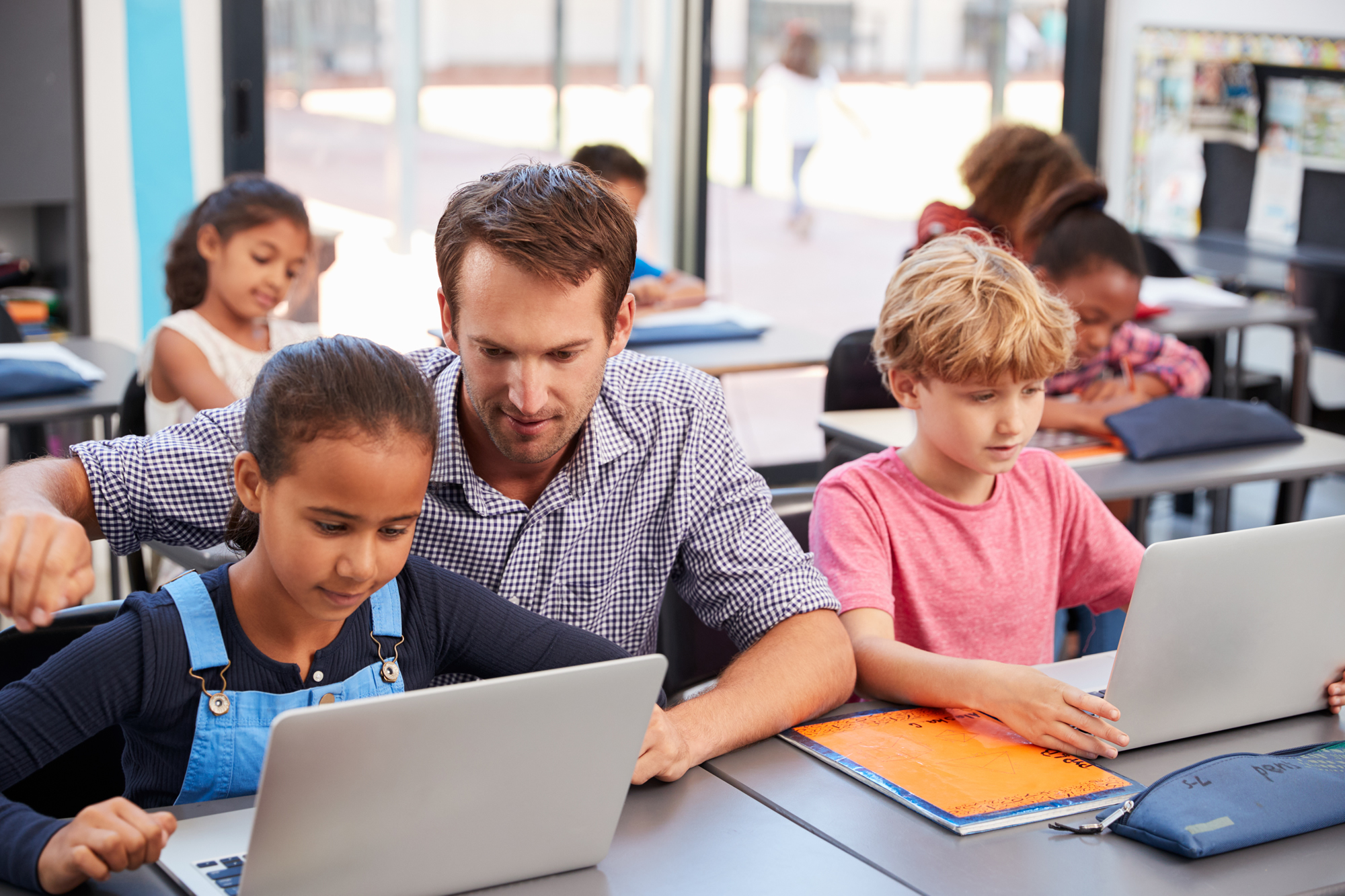 Technology benefits in a classroom | Royal Technological Campus
